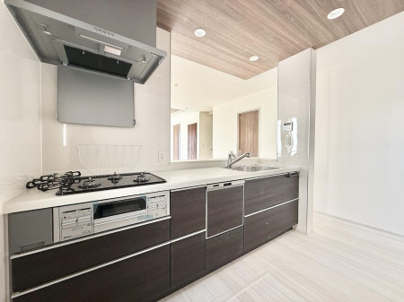 �L�b�`�� �������Ƒ����J��[�߂�A������̂���L�b�`��