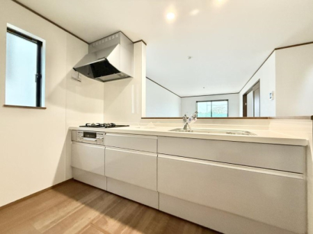 Lb` ƑƂȂAR~jP[V̏