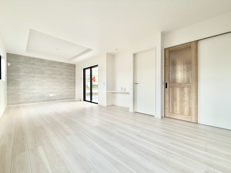 ���r���O ���������S�n�̂����A���z�̃��r���O