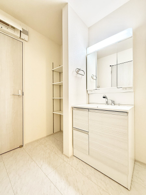 ʑEʏ 邢ʏ͖̎yłႢł