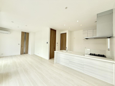 rO 났ƏΊ炪W܂AS܂郊rO