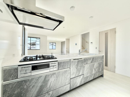 �L�b�`�� �������Ƒ����J��[�߂�A������̂���L�b�`��