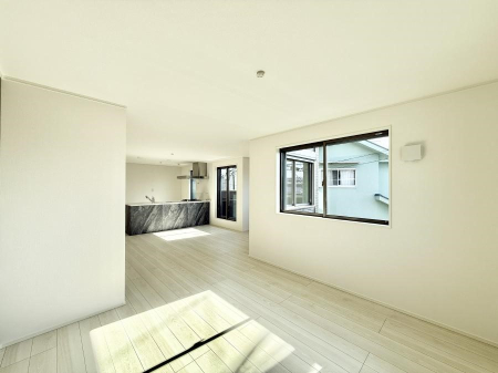 ���r���O ���������났�ƏΊ炪�W�܂�A�S���܂郊�r���O