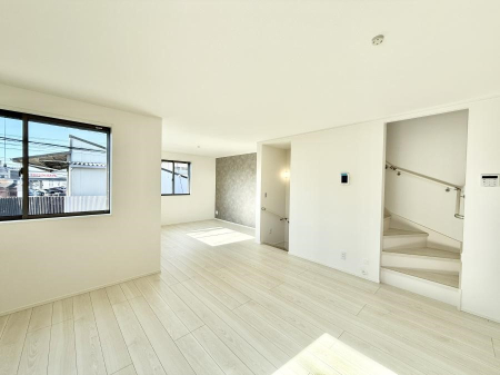 ���r���O ���������R�Ɖ�b�����܂��A�S�n�悢�ЂƂƂ�