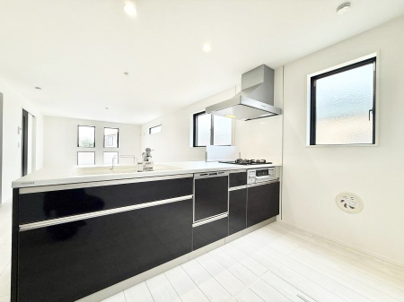 �L�b�`�� ���������y���݂ƐH�ׂ�K����͂���L�b�`��