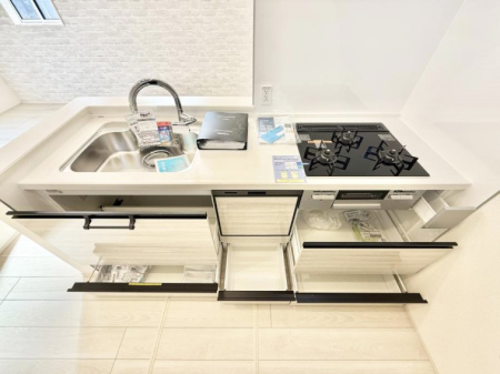 �L�b�`�� �������Ƒ����J��[�߂�A������̂���L�b�`��