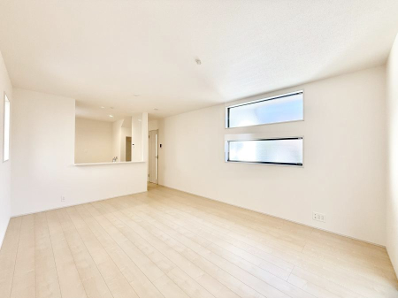 ���r���O ���������S�n�̂����A���z�̃��r���O