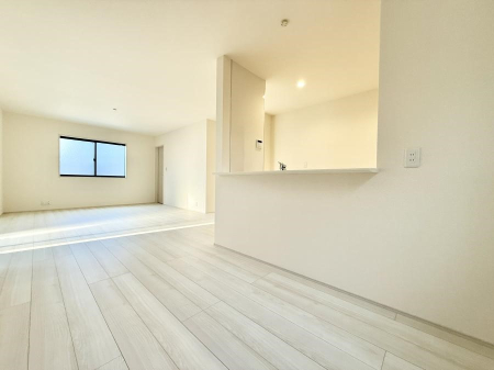 ���r���O ����