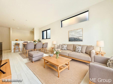 ���r���O ����