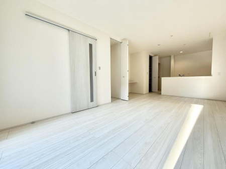 ���r���O ����