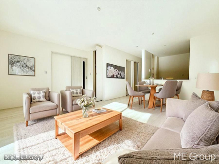 ���r���O ����