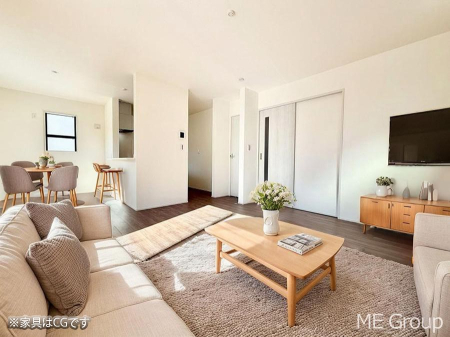 ���r���O ����