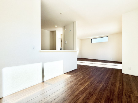 ���r���O ����