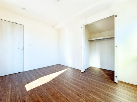 �q������ ����