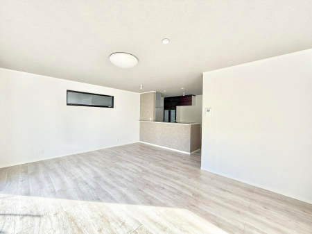 ���r���O ���������S�n�̂����A���z�̃��r���O