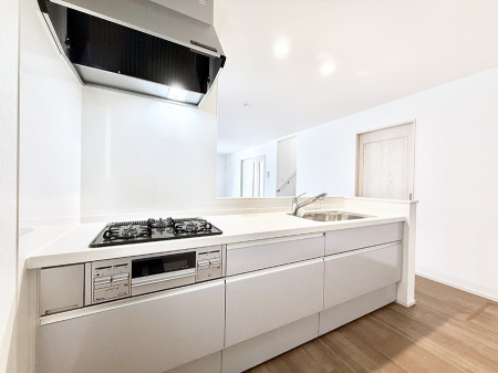 �L�b�`�� �������Ƒ����J��[�߂�A������̂���L�b�`��