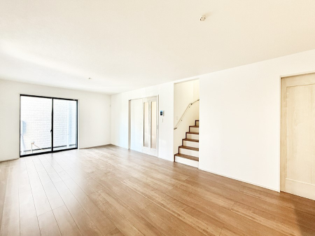 ���r���O ���������R�Ɖ�b�����܂��A�S�n�悢�ЂƂƂ�