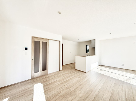 ���r���O ���������났�ƏΊ炪�W�܂�A�S���܂郊�r���O