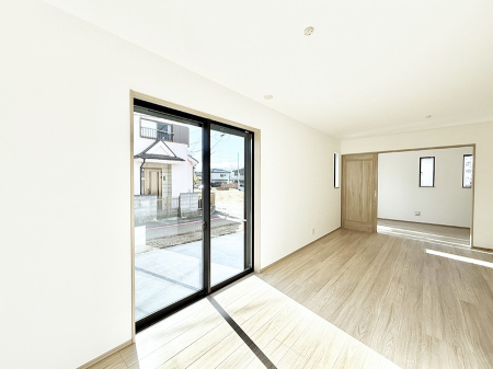 ���r���O ���������R�Ɖ�b�����܂��A�S�n�悢�ЂƂƂ�