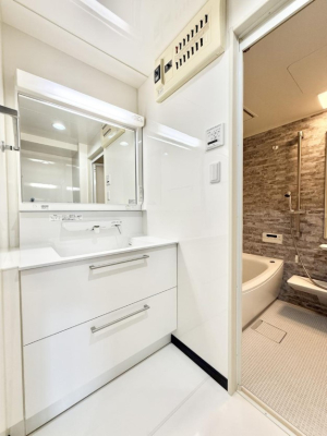 ʑEʏ 邢ʏ͖̎yłႢł