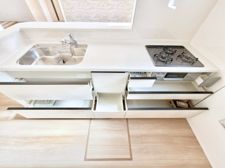 �L�b�`�� �����������������Ɗy�����Ȃ�A���K�ȃL�b�`�����