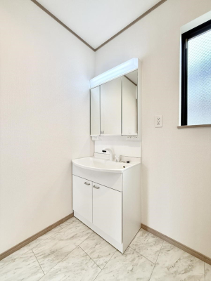 ʑEʏ 邢ʏ͖̎yłႢł