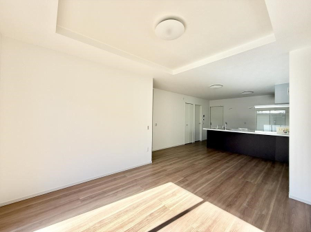 ���r���O ���������R�Ɖ�b�����܂��A�S�n�悢�ЂƂƂ�