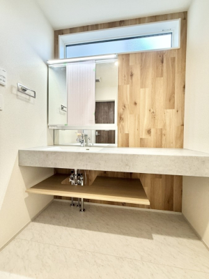 ʑEʏ 邢ʏ͖̎yłႢł