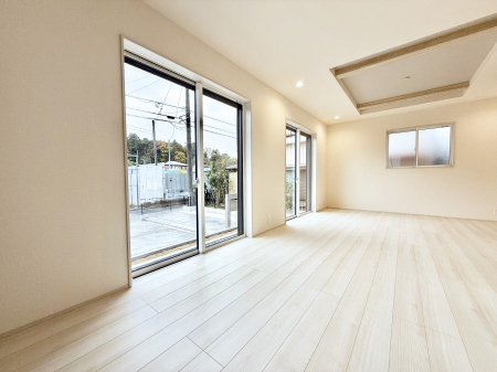 rO 났ƏΊ炪W܂AS܂郊rO