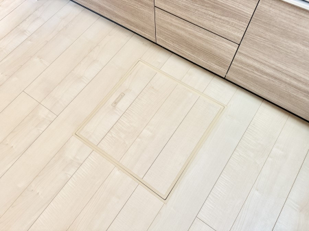 ̑ ݔBꂽ[Xy[XŉƑŜXbL