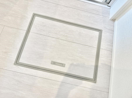 ̑ ݔBꂽ[Xy[XŉƑŜXbL