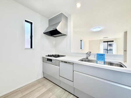 �L�b�`�� ���������y���݂ƐH�ׂ�K����͂���L�b�`��