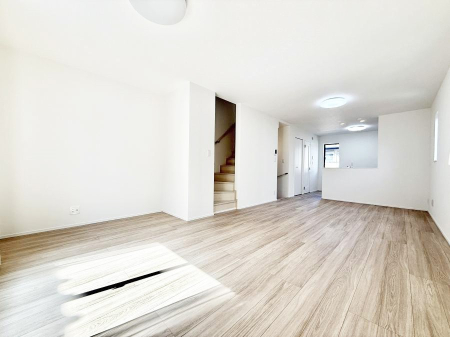 ���r���O ���������S�n�̂����A���z�̃��r���O