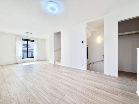 ���r���O ���������R�Ɖ�b�����܂��A�S�n�悢�ЂƂƂ�