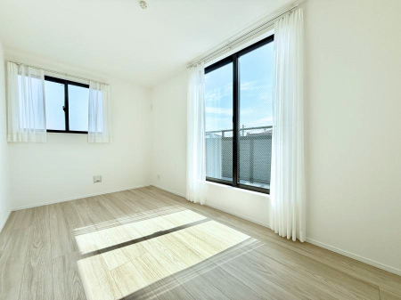 �Q�� ���������̔z�u��ʋC���̗ǂ��݌v�ŕ����̋�C�������炸�A��ɐV�N�ȋ�C������܂�