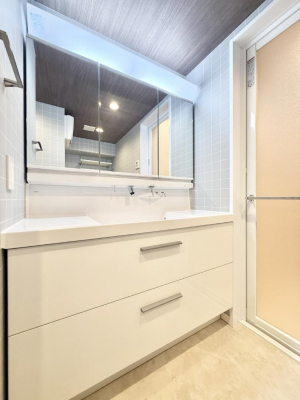 ʑEʏ 邢ʏ͖̎yłႢł