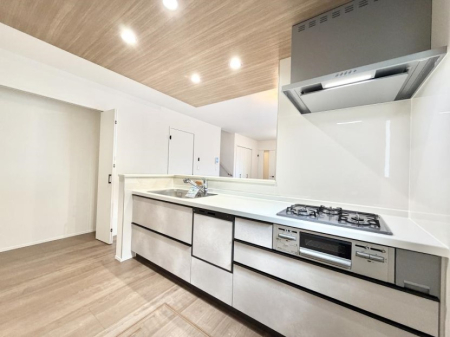 �L�b�`�� �������Ƒ����J��[�߂�A������̂���L�b�`��