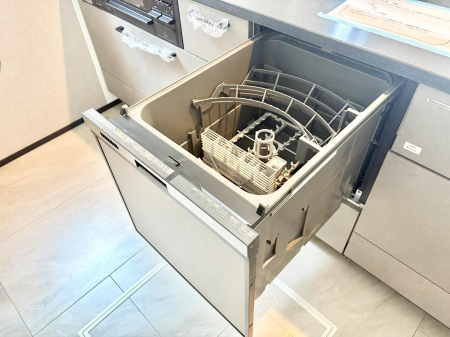 ���̑����� �ݔ�����ԂȂ����I�H����s�J�s�J�Ɏd�グ�Ă���܂�