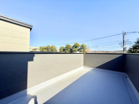 �o���R�j�[ ������ �G�߂̈ڂ낢����������J���I�ȋ�Ԃł�