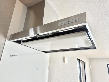 ���̑����� �ݔ����������̏��C����������C��ɗU������A�����I�ɔr�����ł��܂��B