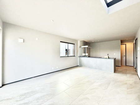 ���r���O ����