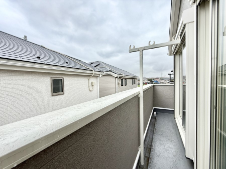 �o���R�j�[ ������ �G�߂̈ڂ낢����������J���I�ȋ�Ԃł�