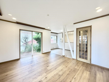 ���r���O ���������R�Ɖ�b�����܂��A�S�n�悢�ЂƂƂ�