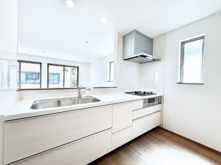 ���r���O ���������났�ƏΊ炪�W�܂�A�S���܂郊�r���O