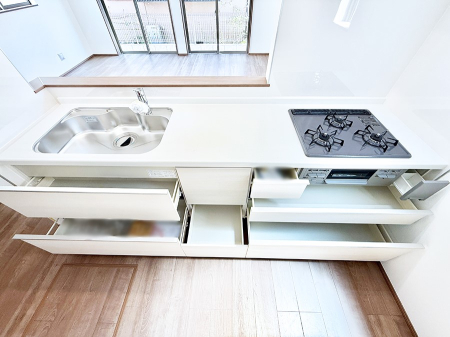 ���r���O ���������S�n�̂����A���z�̃��r���O