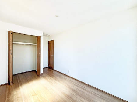 �Q�� ���������̔z�u��ʋC���̗ǂ��݌v�ŕ����̋�C�������炸�A��ɐV�N�ȋ�C������܂�