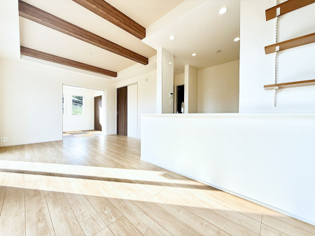 ���r���O ���������S�n�̂����A���z�̃��r���O