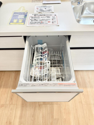 ���̑����� �ݔ�����ԂȂ����I�H����s�J�s�J�Ɏd�グ�Ă���܂�