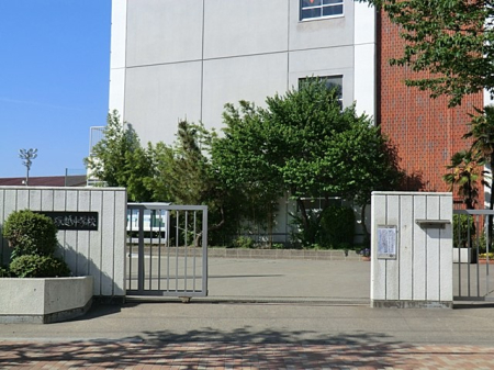 ���ӊ� ���w�Z 960m ���s���ˉz���w�Z