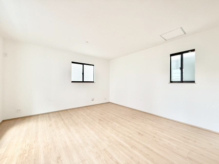 ���r���O ���������S�n�̂����A���z�̃��r���O